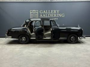 Image 43/50 of Mercedes-Benz 220 S (1955)