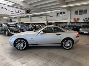 Image 9/51 of Mercedes-Benz SLK 230 Kompressor (1997)