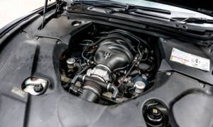 Image 5/43 of Maserati GranTurismo 4.2 (2008)