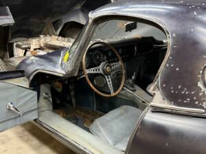 Image 41/50 of Jaguar Type E 3.8 (1963)