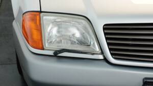 Image 22/51 of Mercedes-Benz 500 SL (1992)