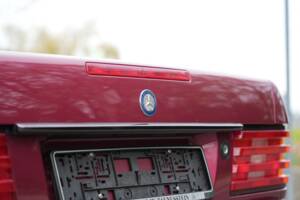 Image 28/95 of Mercedes-Benz 300 SL (1993)