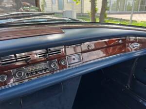 Bild 12/29 von Mercedes-Benz 280 SE 3,5 (1970)
