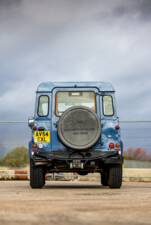 Image 12/41 of Land Rover Defender 90 (2004)