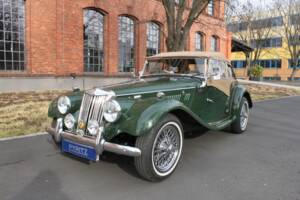Image 2/21 de MG TF 1500 (1955)
