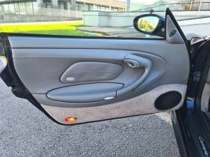 Image 12/16 of Porsche 911 Carrera 4S (2002)