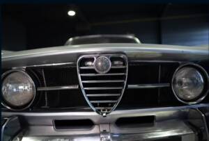 Image 7/27 of Alfa Romeo 1750 GT Veloce (1970)