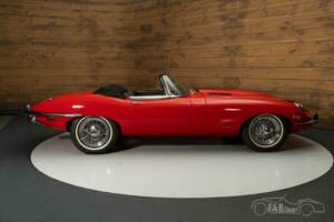 Image 7/19 de Jaguar E-Type (1969)