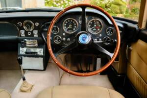 Image 11/15 of Aston Martin DB 5 (1964)