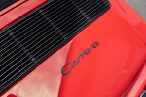 Image 13/29 of Porsche 911 Carrera 3.2 (1989)