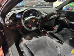 Bild 7/25 von Ferrari 488 Pista (2020)
