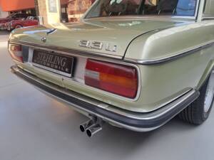 Immagine 8/39 di BMW 3,3 Li (1977)