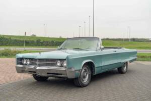 Imagen 7/8 de Chrysler 300 (1967)