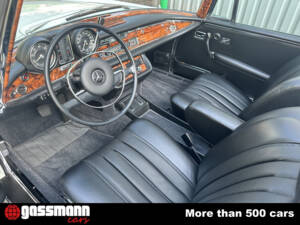 Imagen 10/15 de Mercedes-Benz 280 SE 3,5 (1970)