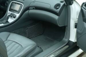 Image 41/50 of Mercedes-Benz SL 55 AMG (2003)
