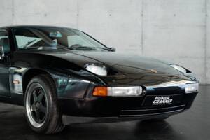 Afbeelding 17/50 van Porsche 928 S4 (1989)