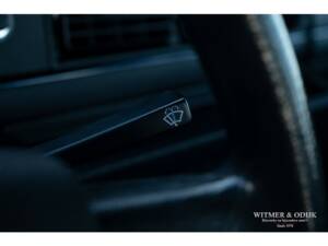 Image 23/28 of Volvo 240 (1992)