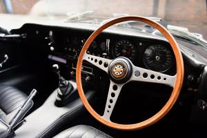 Immagine 27/50 di Jaguar E-Type (2+2) (1966)