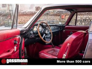 Image 9/15 of Aston Martin DB 6 Vantage (1967)