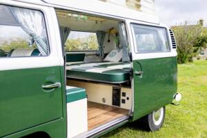 Image 40/50 of Volkswagen T2 Brasil Camper (1972)