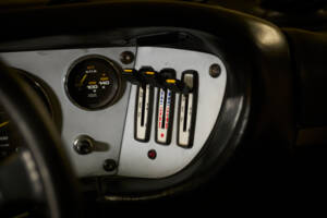 Image 87/100 de Ferrari Dino 308 GT4 (1976)