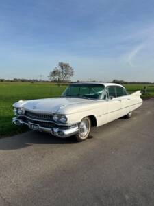 Image 32/56 of Cadillac Sedan DeVille (1959)