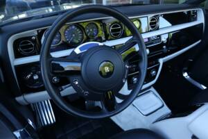 Image 8/50 of Rolls-Royce Phantom DHC (2009)