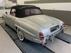 Image 26/54 of Mercedes-Benz 190 SL (1957)