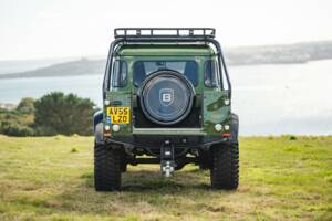 Image 21/31 de Land Rover Defender 110 (2005)