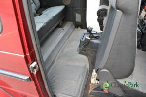 Image 17/49 de Mercedes-Benz 230 GE (SWB) (1993)