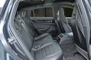 Image 6/10 of Porsche Panamera 4 E-Hybrid (2024)