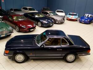 Immagine 13/52 di Mercedes-Benz 500 SL (1986)