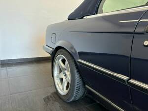 Bild 11/50 von BMW 325i (1989)