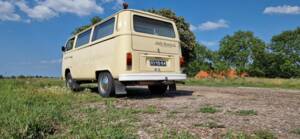 Bild 3/9 von Volkswagen T2b Kleinbus (1974)