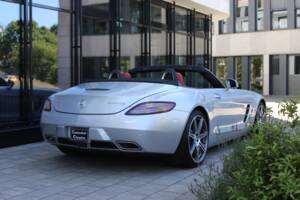 Image 74/75 of Mercedes-Benz SLS AMG Roadster (2012)