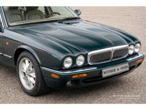 Bild 17/30 von Jaguar XJ 8 Executive (1998)