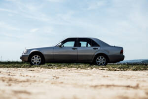 Image 3/57 de Mercedes-Benz 500 SE (1992)