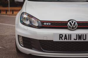 Imagen 8/42 de Volkswagen Golf VI GTI (2011)