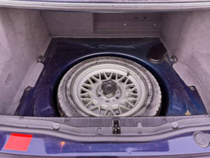 Image 47/69 of BMW 850i (1993)