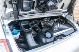 Image 4/50 of Porsche 911 Carrera (2007)