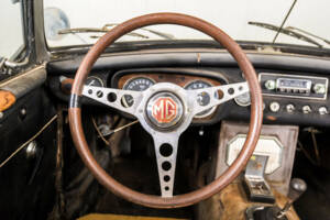 Bild 6/50 von MG MGB (1965)