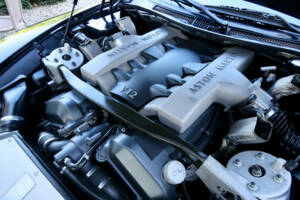 Image 13/50 de Aston Martin V12 Vanquish (2002)