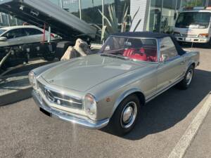 Image 1/6 de Mercedes-Benz 230 SL (1966)