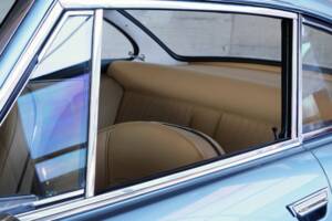 Image 29/50 of Ferrari 330 GT 2+2 (1964)