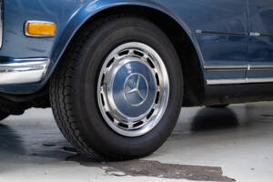 Image 28/38 of Mercedes-Benz 280 SL (1978)