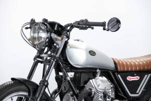 Bild 28/50 von Moto Guzzi V 35 III (1986)