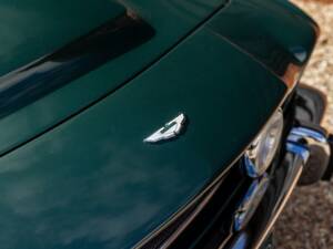 Bild 17/70 von Aston Martin V8 Vantage Volante X-Pack (1989)