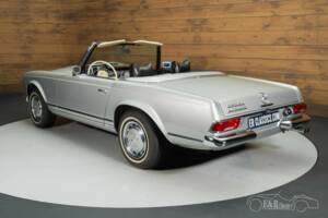 Image 16/19 de Mercedes-Benz 280 SL (1968)