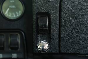 Image 40/50 de Jaguar E-Type (1968)