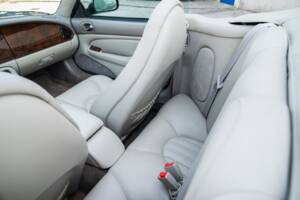 Image 78/91 de Jaguar XK8 4.0 (2000)